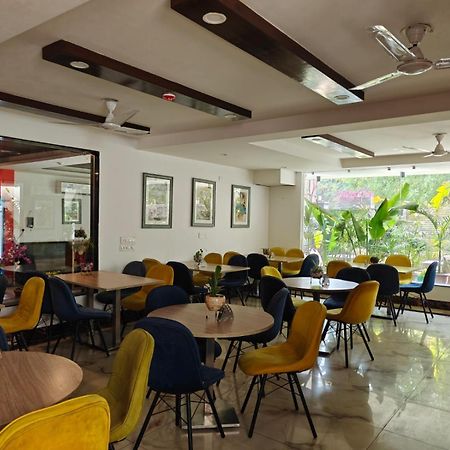 Posh Residency Huda City Center Gurgaon Esterno foto