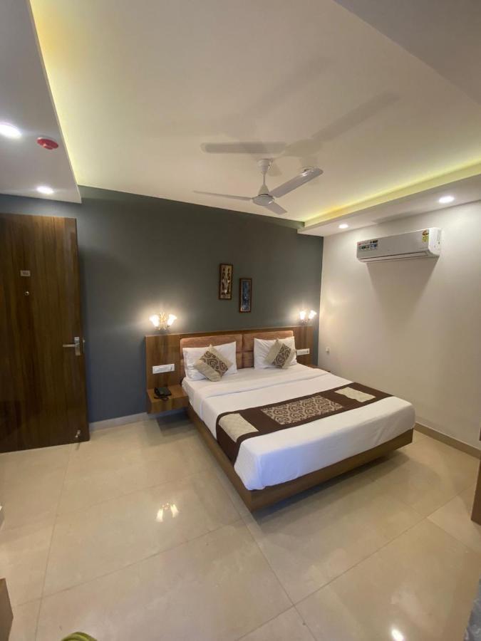 Posh Residency Huda City Center Gurgaon Esterno foto