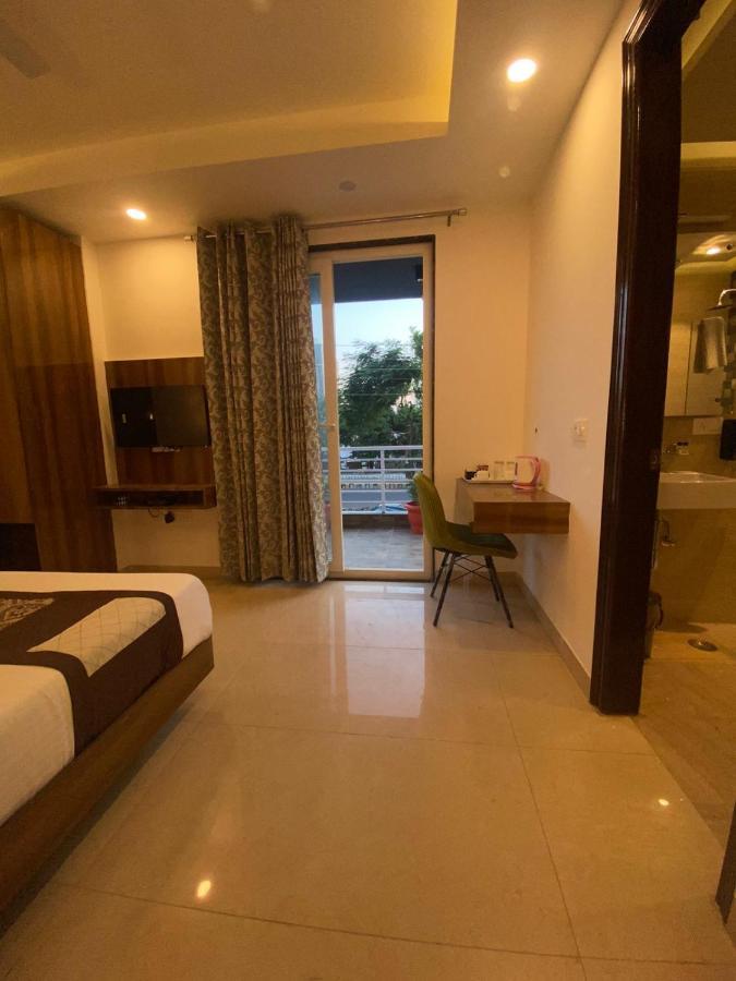 Posh Residency Huda City Center Gurgaon Esterno foto