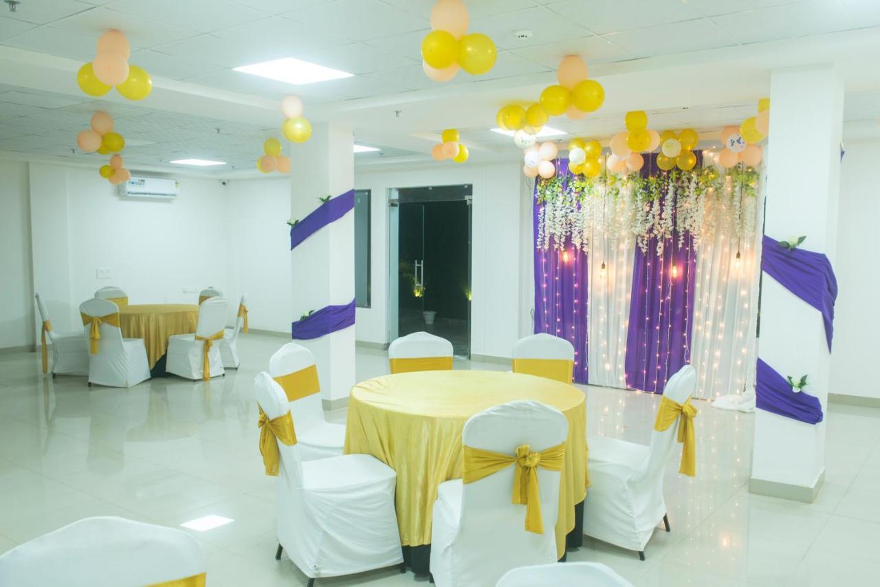 Posh Residency Huda City Center Gurgaon Esterno foto