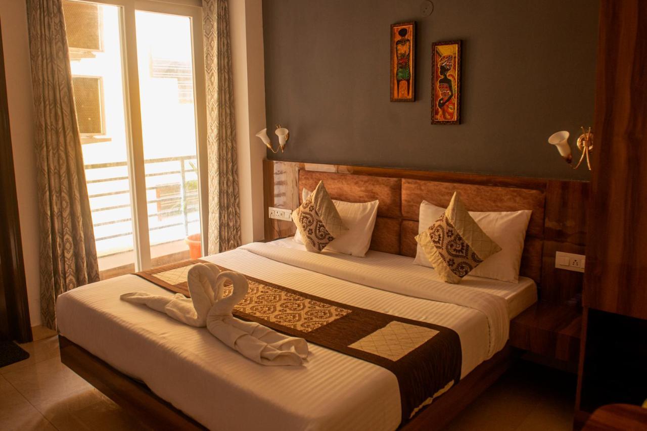 Posh Residency Huda City Center Gurgaon Esterno foto