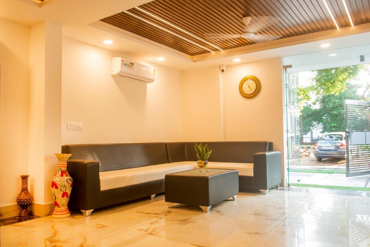 Posh Residency Huda City Center Gurgaon Esterno foto