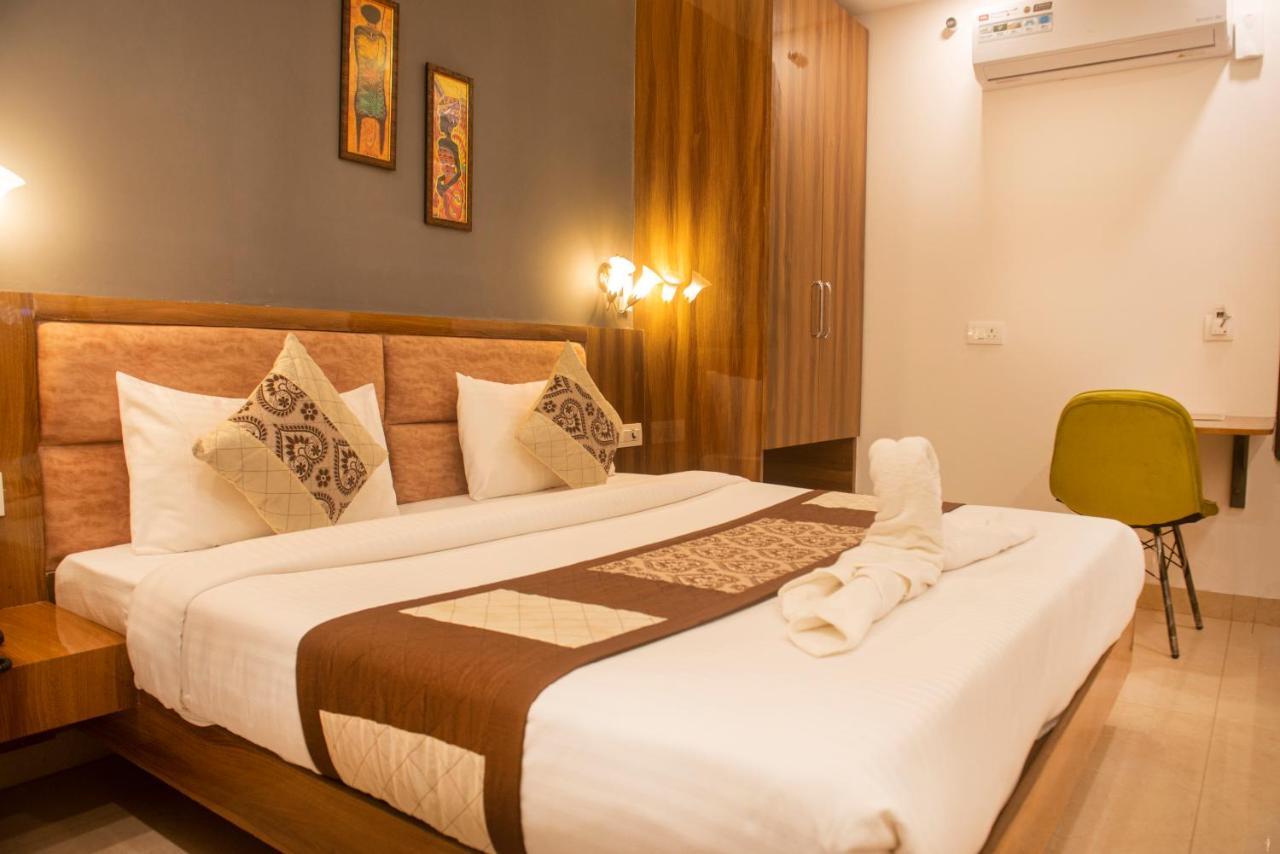Posh Residency Huda City Center Gurgaon Esterno foto