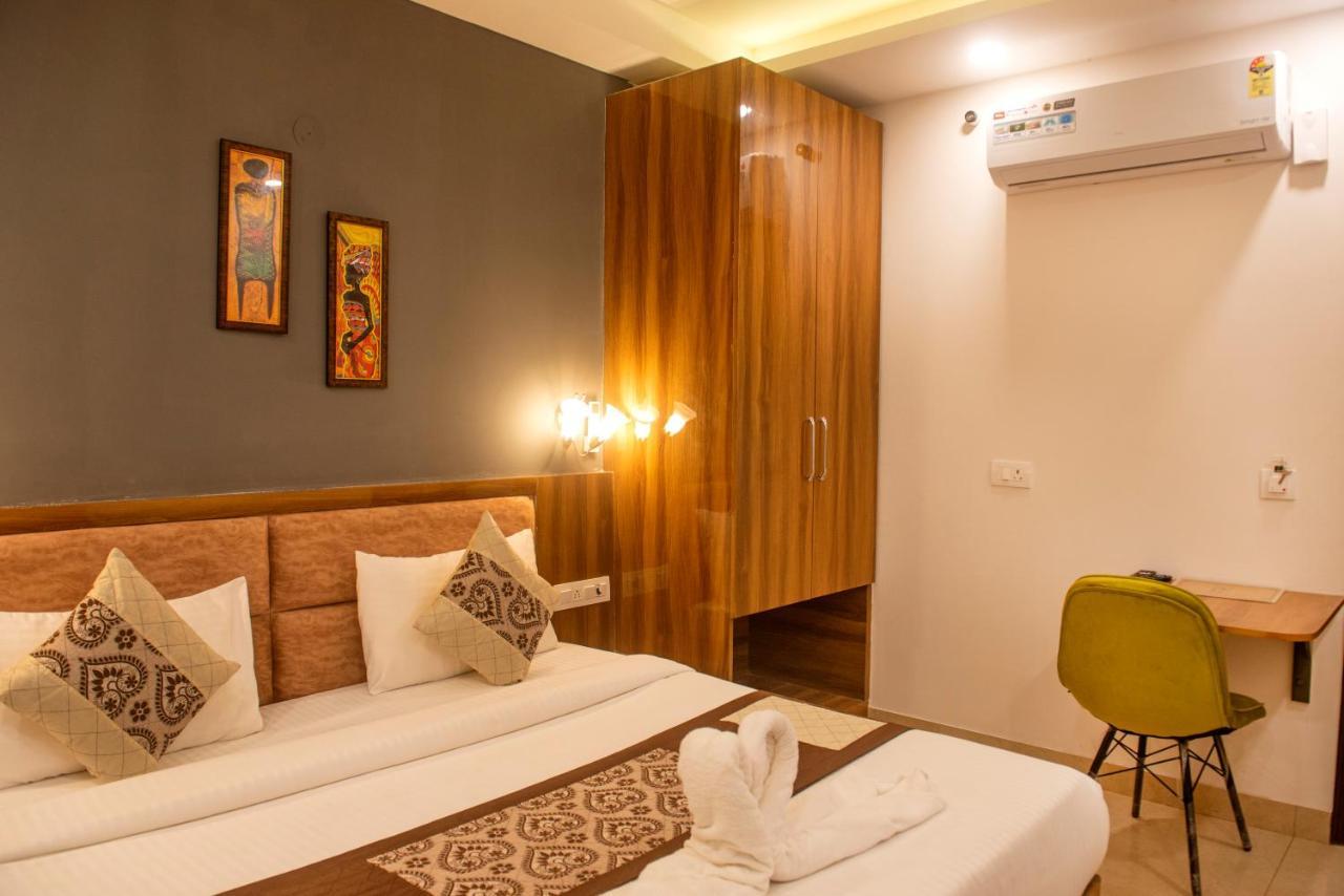 Posh Residency Huda City Center Gurgaon Esterno foto