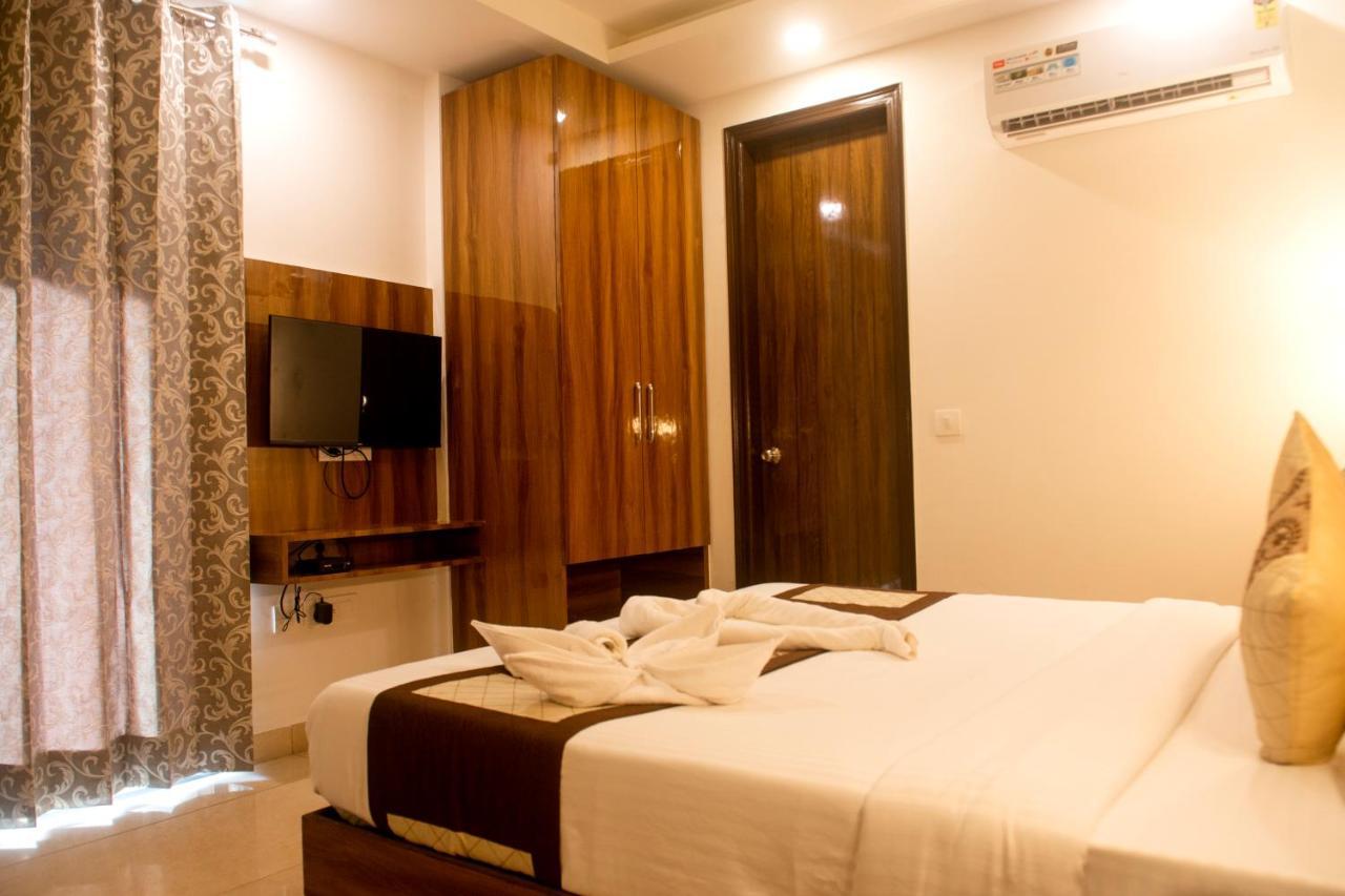 Posh Residency Huda City Center Gurgaon Esterno foto