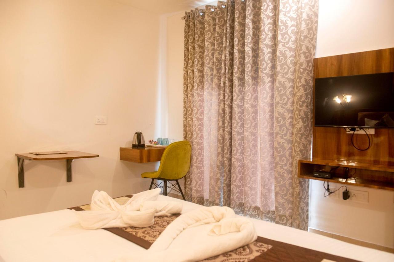 Posh Residency Huda City Center Gurgaon Esterno foto