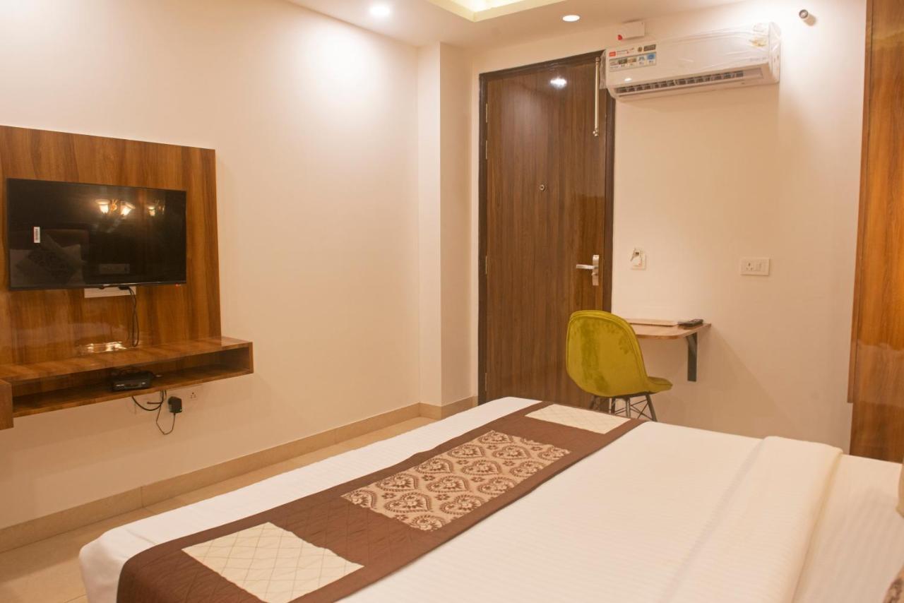 Posh Residency Huda City Center Gurgaon Esterno foto