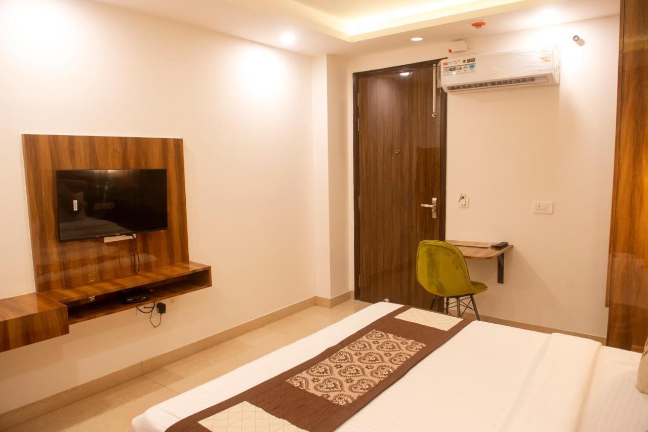 Posh Residency Huda City Center Gurgaon Esterno foto