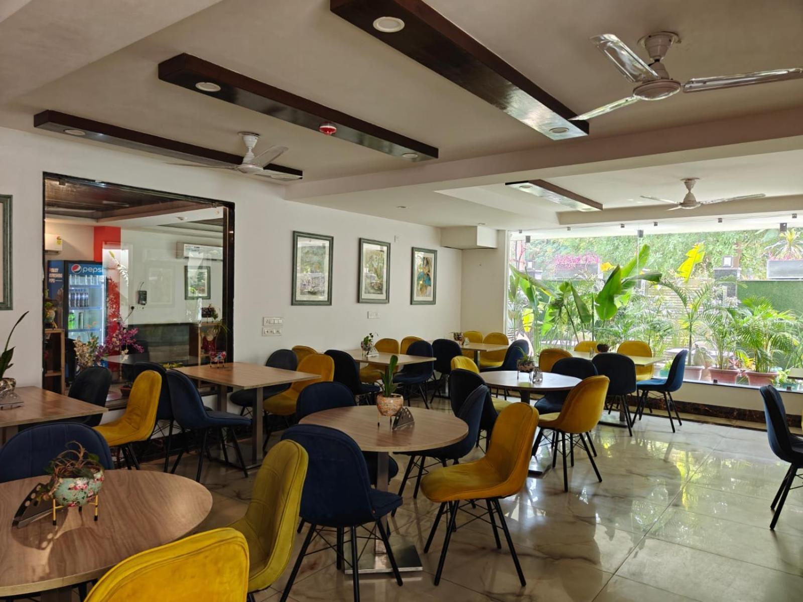 Posh Residency Huda City Center Gurgaon Esterno foto